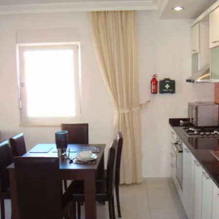 Delightful 2 Bed Within A Beautifully Laid Out Gated Community *